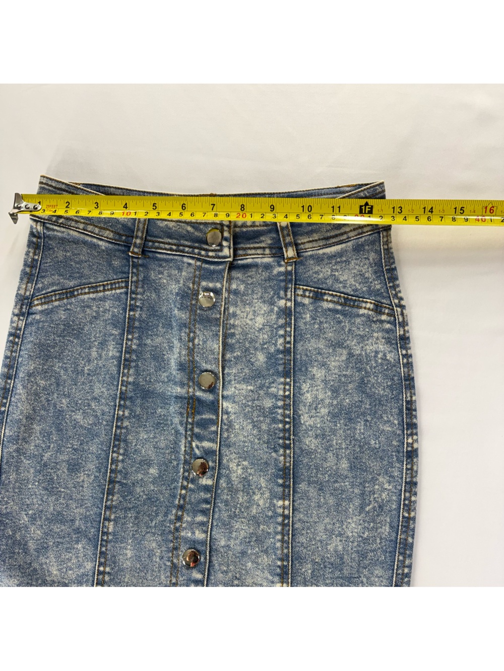Marilyn Monroe Button Front Denim Pencil Skirt XS Acid Wash Stretch - Picture 7 of 9